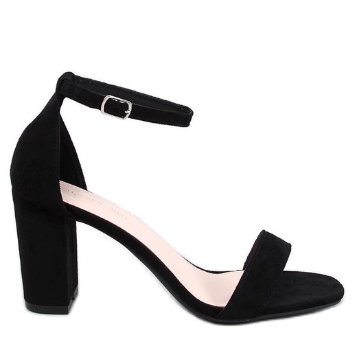 Sandałki na słupku Monner Black czarne ze sklepu ButyModne.pl w kategorii Sandały damskie - zdjęcie 172120416