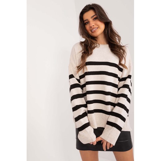 Sweter oversize z okrągłym dekoltem beżowy w paski ze sklepu 5.10.15 w kategorii Swetry damskie - zdjęcie 172122988