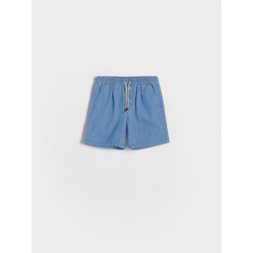 Reserved - Jeansowe szorty - niebieski ze sklepu Reserved w kategorii Spodenki chłopięce - zdjęcie 172140136