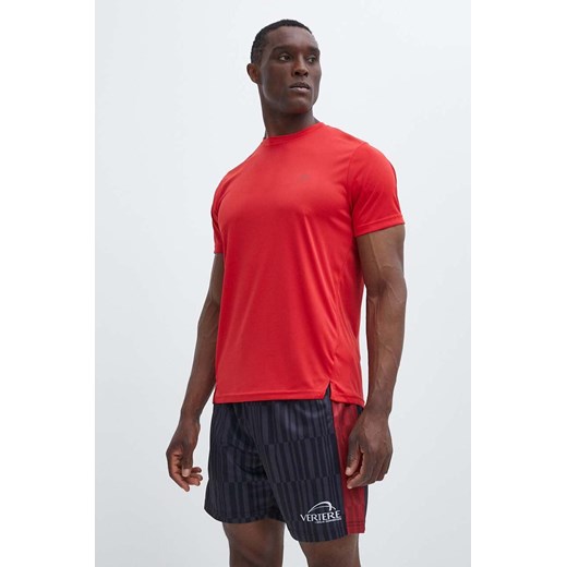 Fila t-shirt do biegania Thionville kolor czerwony gładki FAM0639 ze sklepu ANSWEAR.com w kategorii T-shirty męskie - zdjęcie 172143995