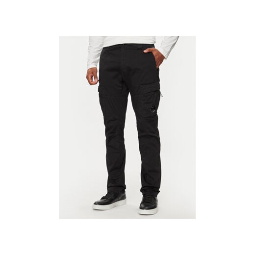 C.P. Company Spodnie materiałowe 16CMPA063A005694G Czarny Slim Fit ze sklepu MODIVO w kategorii Spodnie męskie - zdjęcie 172159147