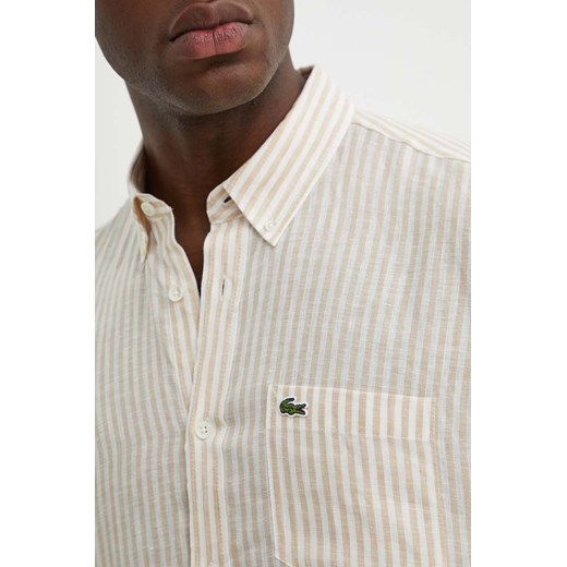 Lacoste koszula lniana kolor beżowy regular z kołnierzykiem button-down Lacoste 40 ANSWEAR.com