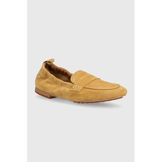 Tommy Hilfiger mokasyny zamszowe TH SUEDE MOCCASIN damskie kolor beżowy na płaskim obcasie FW0FW07714 ze sklepu ANSWEAR.com w kategorii Mokasyny damskie - zdjęcie 172181359