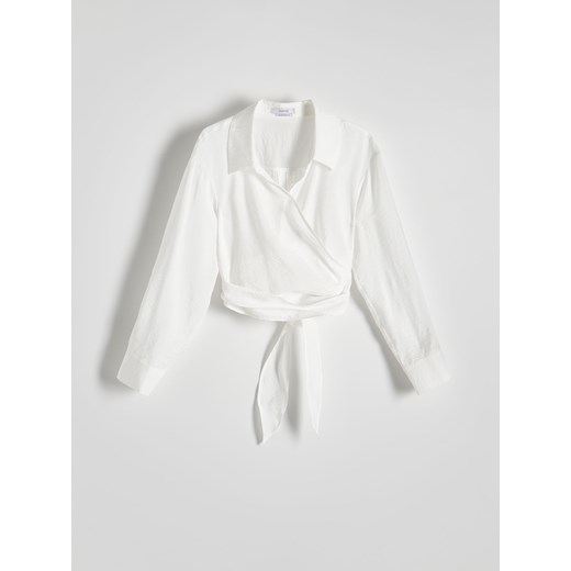Reserved - Koszula z kopertowym wiązaniem - biały ze sklepu Reserved w kategorii Koszule damskie - zdjęcie 172190099