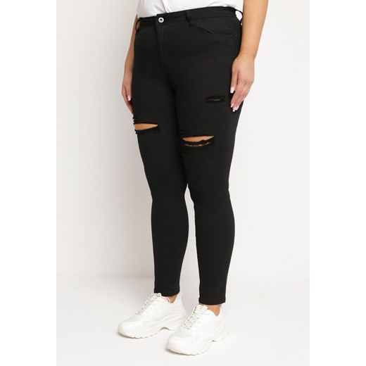 Czarne Bawełniane Spodnie Push-Up z Przetarciami Xaloen ze sklepu Born2be Odzież w kategorii Spodnie damskie - zdjęcie 172198509