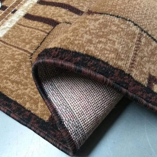 Brązowy dywan w geometryczne wzory - Gertis Profeos One Size Edinos.pl