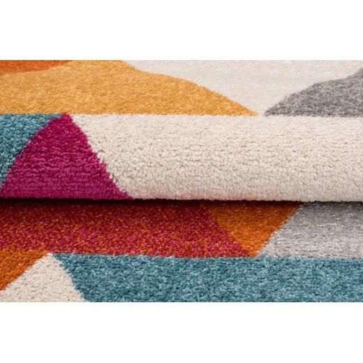 Kolorowy nowoczesny dywan w trójkąty - Caso 6X Profeos One Size promocyjna cena Edinos.pl
