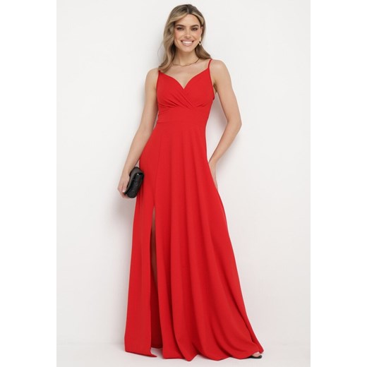 Czerwona Rozkloszowana Klasyczna Sukienka z Kopertowym Dekoltem na Cienkich M okazyjna cena Born2be Odzież