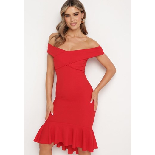 Czerwona Sukienka Dopasowana z Hiszpańskim Dekoltem i Falbanką na Dole Reantia ze sklepu Born2be Odzież w kategorii Sukienki - zdjęcie 172245978
