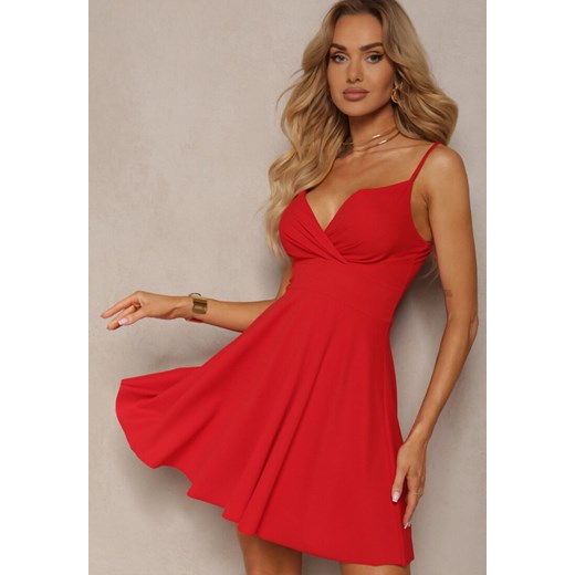 Czerwona Sukienka o Rozkloszowanym Fasonie z Kopertowym Dekoltem na Cienkich Renee S wyprzedaż Renee odzież
