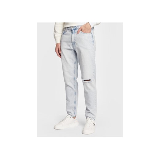 Calvin Klein Jeans Jeansy J30J322404 Błękitny Tapered Fit ze sklepu MODIVO w kategorii Jeansy męskie - zdjęcie 172248058