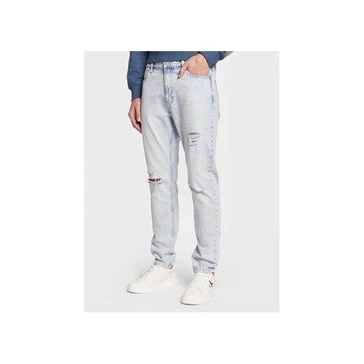 Calvin Klein Jeans Jeansy J30J322426 Błękitny Loose Fit ze sklepu MODIVO w kategorii Jeansy męskie - zdjęcie 172248087