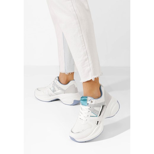 Białe sneakersy na koturnie Daya ze sklepu Zapatos w kategorii Buty sportowe damskie - zdjęcie 172249486