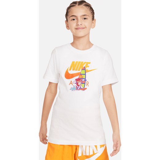 T-shirt dla dużych dzieci Nike Sportswear - Biel ze sklepu Nike poland w kategorii Bluzki dziewczęce - zdjęcie 172249848