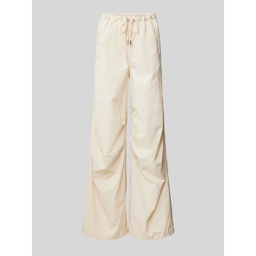 Spodnie z elastycznym pasem model ‘AYLA’ ze sklepu Peek&Cloppenburg  w kategorii Spodnie damskie - zdjęcie 172250338