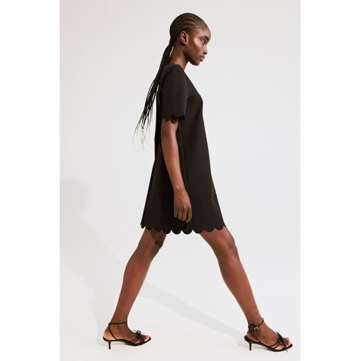 H & M - Sukienka z falistymi brzegami - Czarny H & M L H&M