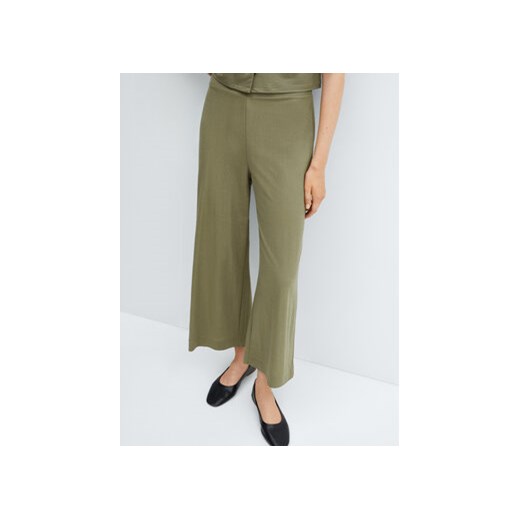 Mango Spodnie materiałowe Cintia 67066739 Khaki Regular Fit ze sklepu MODIVO w kategorii Spodnie damskie - zdjęcie 172254579