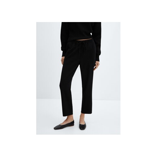 Mango Spodnie materiałowe Fluido 67085723 Beżowy Regular Fit ze sklepu MODIVO w kategorii Spodnie damskie - zdjęcie 172254797