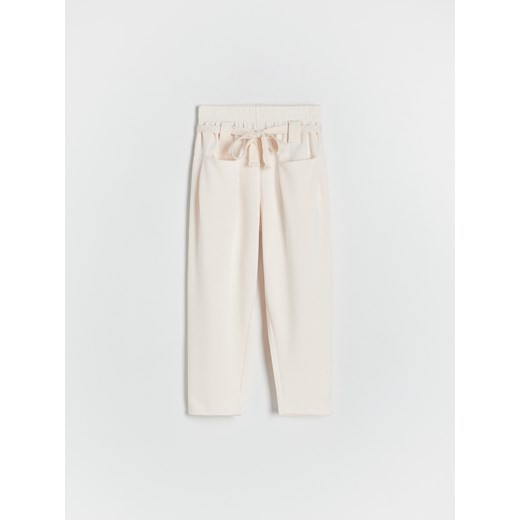 Reserved - Spodnie z wiskozą - złamana biel ze sklepu Reserved w kategorii Spodnie dziewczęce - zdjęcie 172270296