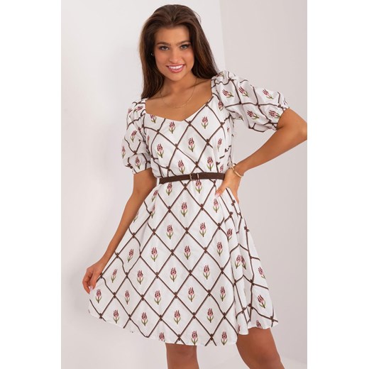Haftowana sukienka z paskiem biało-brązowa ze sklepu 5.10.15 w kategorii Sukienki - zdjęcie 172272657