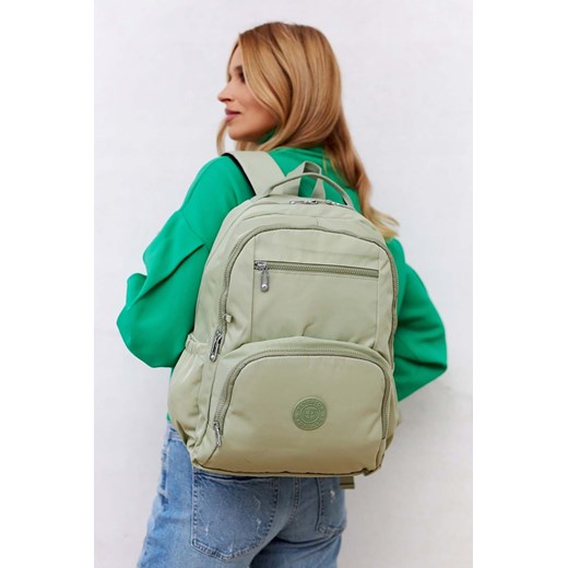 Pojemny plecak damski jasnozielony z nylonu - Peterson ze sklepu 5.10.15 w kategorii Plecaki - zdjęcie 172272737