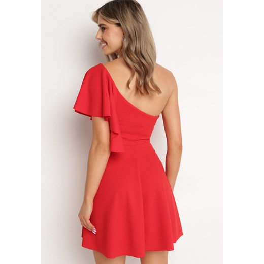 Czerwona Asymetryczna Sukienka na Jedno Ramię z Falbanką Ellasue S okazja Born2be Odzież