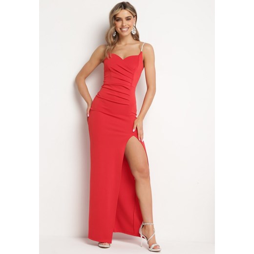 Czerwona Wieczorowa Sukienka z Kopertowym Dekoltem na Cienkich Ramiączkach z M promocyjna cena Born2be Odzież