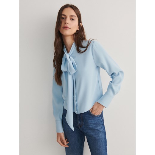 Reserved - Koszula z wiązaniem - jasnoniebieski ze sklepu Reserved w kategorii Bluzki damskie - zdjęcie 172290367