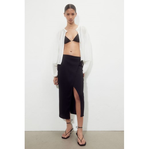 H & M - Kreszowana spódnica kopertowa - Czarny ze sklepu H&M w kategorii Spódnice - zdjęcie 172292349