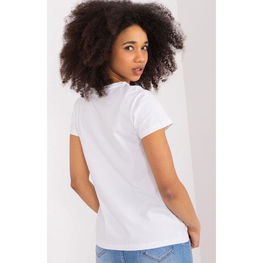 Biały t-shirt damski z naszywkami RV-BZ-9622.20X, Kolor biały, Rozmiar S/M, BASIC FEEL GOOD ze sklepu Primodo w kategorii Bluzki damskie - zdjęcie 172294078