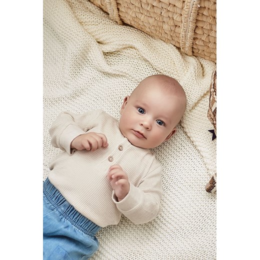 Body niemowlęce z długim rękawem - beżowe ze sklepu 5.10.15 w kategorii Body niemowlęce - zdjęcie 172302016