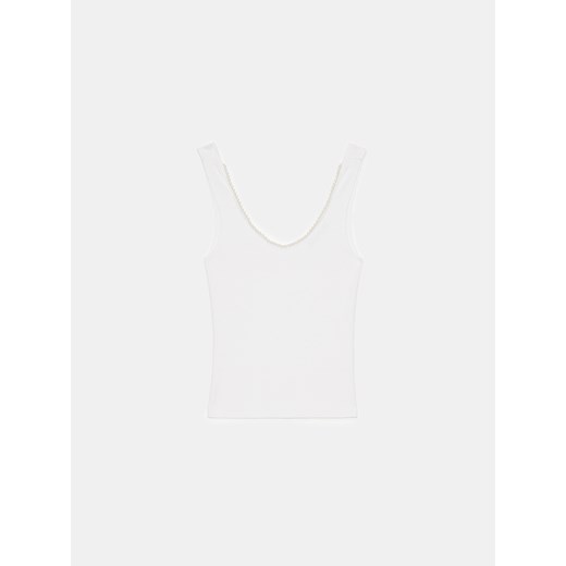 Mohito - Dopasowany top - kremowy ze sklepu Mohito w kategorii Bluzki damskie - zdjęcie 172302865