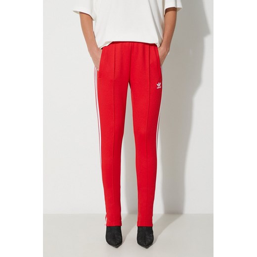 adidas Originals spodnie dresowe SST Classic TP kolor czerwony z aplikacją IK6603 ze sklepu PRM w kategorii Spodnie damskie - zdjęcie 172332628