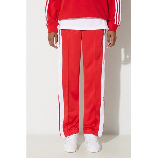adidas Originals spodnie dresowe Adibreak Pant kolor czerwony wzorzyste IP0620 ze sklepu PRM w kategorii Spodnie damskie - zdjęcie 172333538
