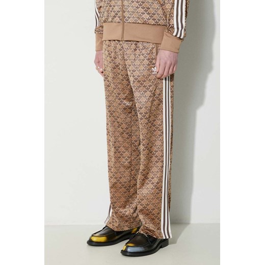 adidas Originals spodnie dresowe kolor brązowy wzorzyste IS2922 ze sklepu PRM w kategorii Spodnie męskie - zdjęcie 172333648