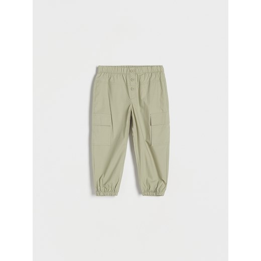 Reserved - Spodnie cargo - jasnozielony ze sklepu Reserved w kategorii Spodnie i półśpiochy - zdjęcie 172336955