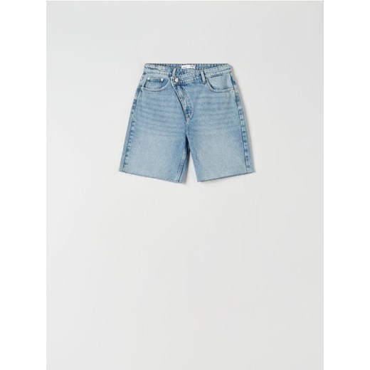 Sinsay - Szorty jeansowe - niebieski ze sklepu Sinsay w kategorii Szorty - zdjęcie 172341677