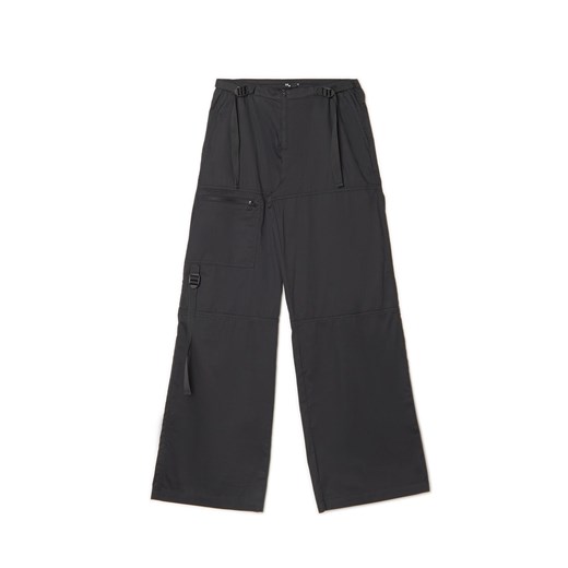 Cropp - Czarne spodnie z niskim stanem - czarny Cropp 36 okazyjna cena Cropp
