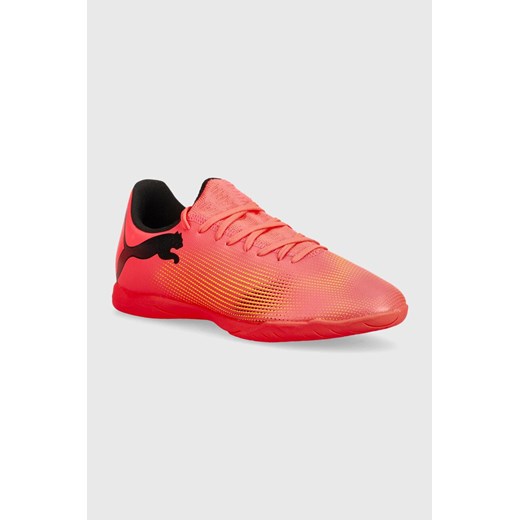 Puma buty halowe Future 7 Play It kolor różowy 107727 ze sklepu ANSWEAR.com w kategorii Buty sportowe męskie - zdjęcie 172358488