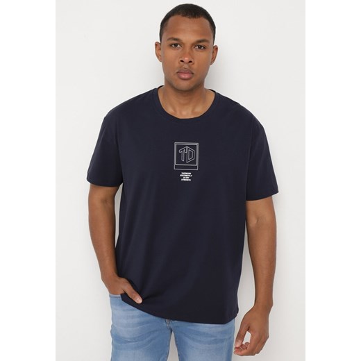 Granatowa Koszulka Bawełniana z Krótkim Rękawem i Nadrukiem Nobalia ze sklepu Born2be Odzież w kategorii T-shirty męskie - zdjęcie 172360929