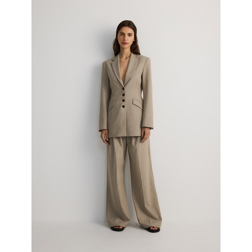 Reserved - Spodnie z zaznaczonym kantem - beżowy ze sklepu Reserved w kategorii Spodnie damskie - zdjęcie 172366028