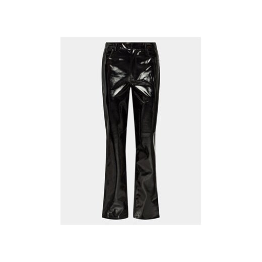 Gina Tricot Spodnie z imitacji skóry 21348 Czarny Regular Fit ze sklepu MODIVO w kategorii Spodnie damskie - zdjęcie 172370617