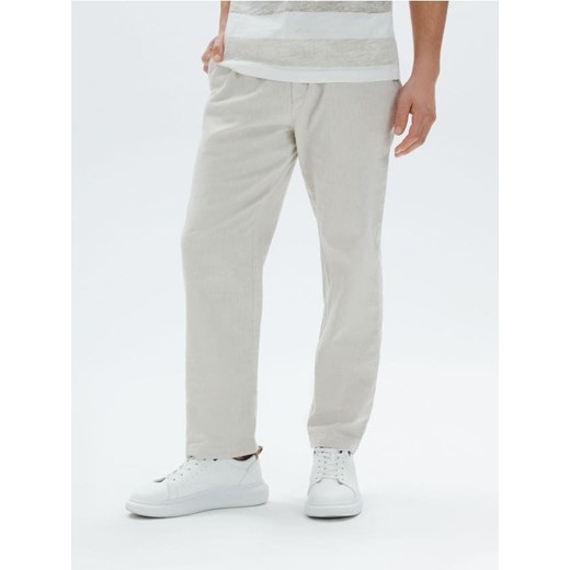 Sinsay - Spodnie z lnem - zielony ze sklepu Sinsay w kategorii Spodnie męskie - zdjęcie 172378536