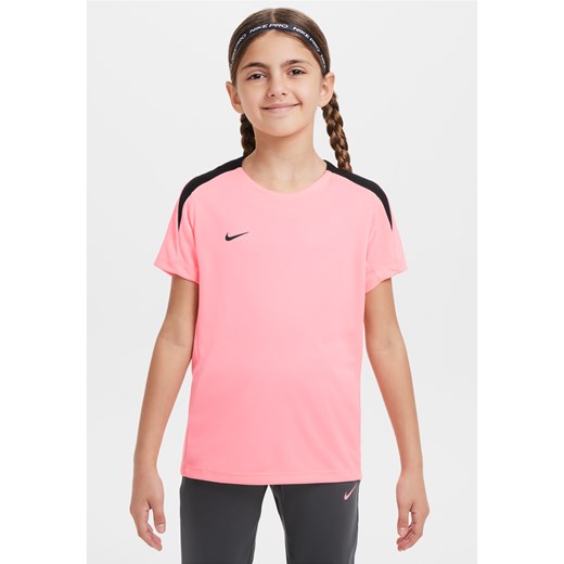 Koszulka piłkarska z krótkim rękawem dla dużych dzieci Nike Dri-FIT Strike - Różowy ze sklepu Nike poland w kategorii Bluzki dziewczęce - zdjęcie 172393305