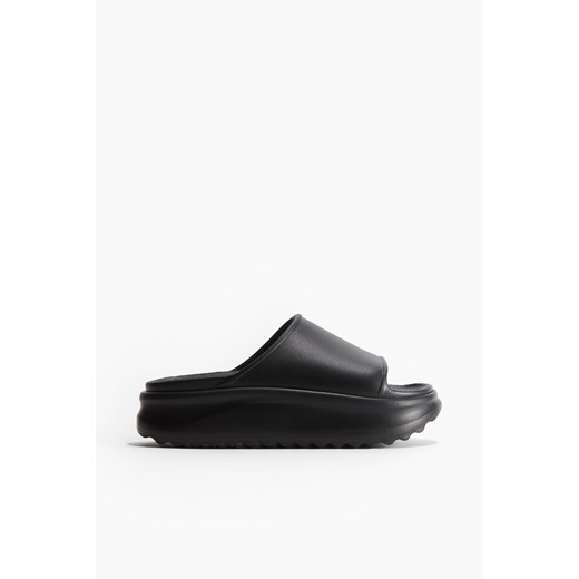 H & M - Klapki kąpielowe na platformie - Czarny ze sklepu H&M w kategorii Klapki damskie - zdjęcie 172393316