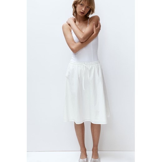 H & M - Kloszowa spódnica nylonowa - Biały H & M S H&M