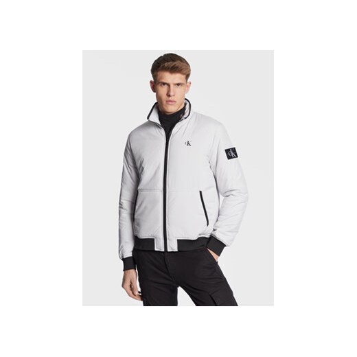 Calvin Klein Jeans Kurtka przejściowa J30J322494 Szary Regular Fit L promocyjna cena MODIVO