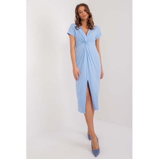 Sukienka ołówkowa z rozcięciem jasno niebieska ze sklepu 5.10.15 w kategorii Sukienki - zdjęcie 172402938