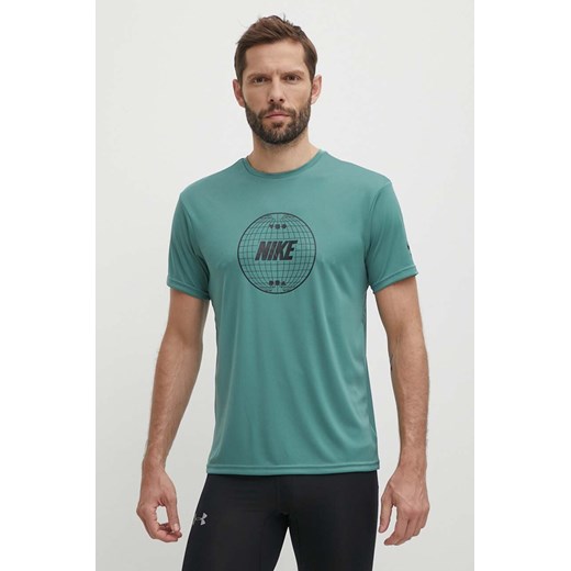 Nike t-shirt treningowy Lead Line kolor zielony z nadrukiem ze sklepu ANSWEAR.com w kategorii T-shirty męskie - zdjęcie 172534589