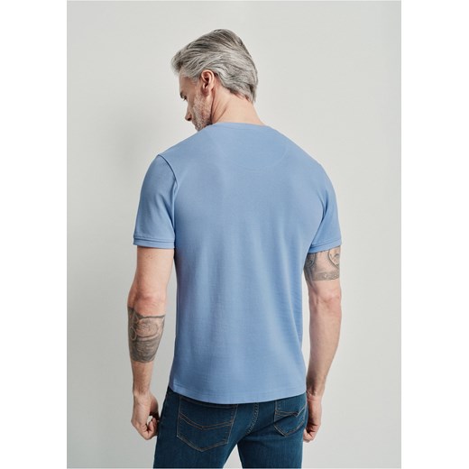 Błękitny T-shirt męski basic z logo Ochnik One Size OCHNIK